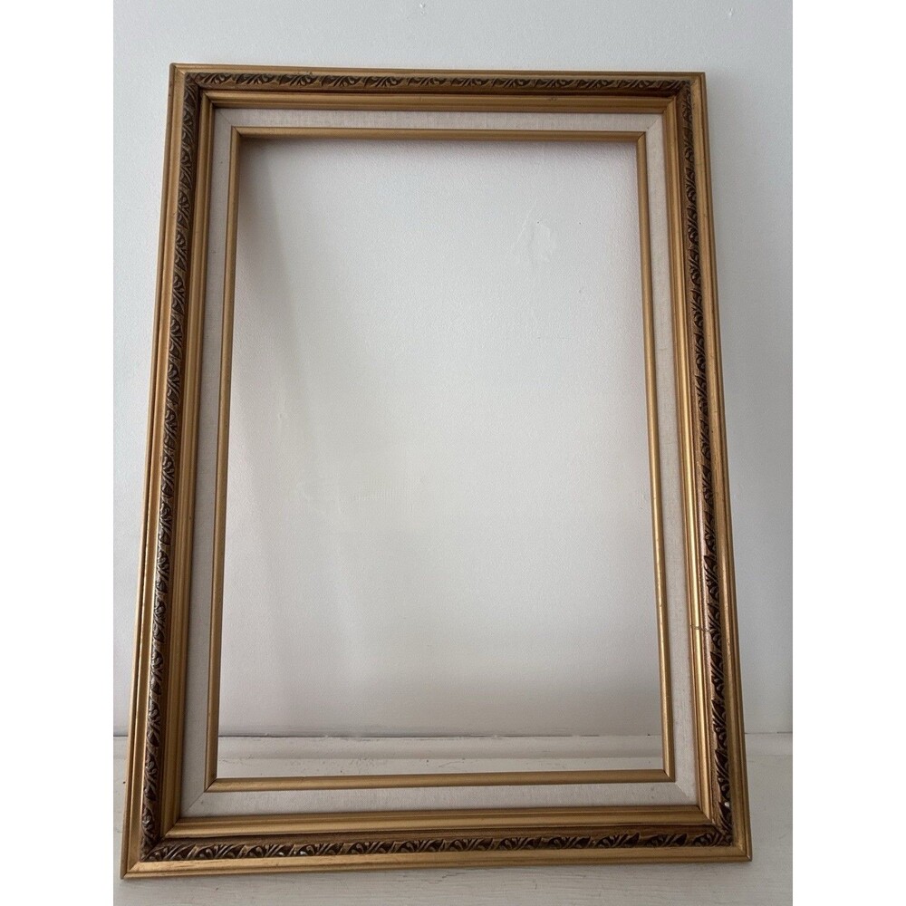 Vintage Gold Gilt Solid Wood Picture Frame Linen Fabric Mat Gold Fillet